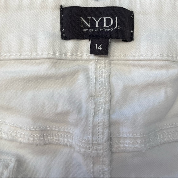 NYDJ white denim stretch Bermuda shorts size 14 - Picture 8 of 10